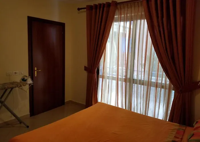 Emiri Appartement Golem (Tirana)