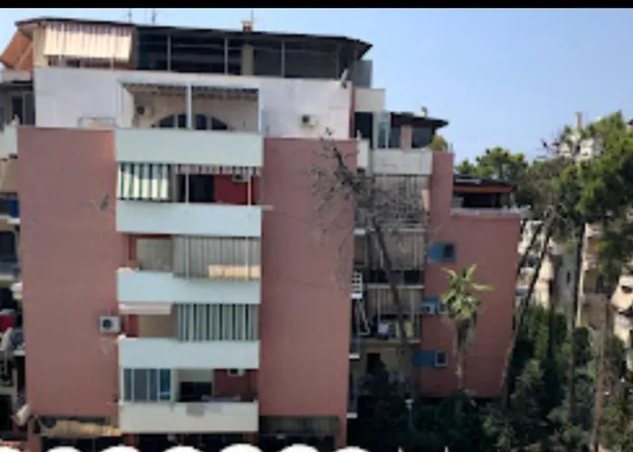 Emiri * Golem (Tirana)