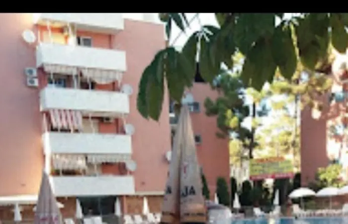 Emiri Golem (Tirana)